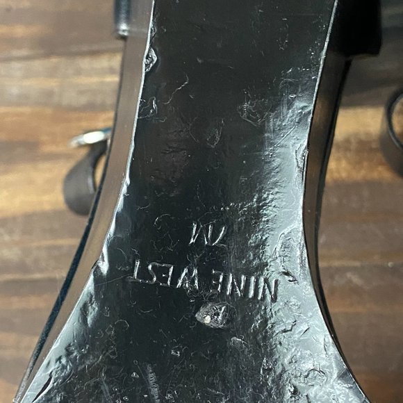 Nine West Zigzag Black and Cream Wedges - Picture 8 of 8